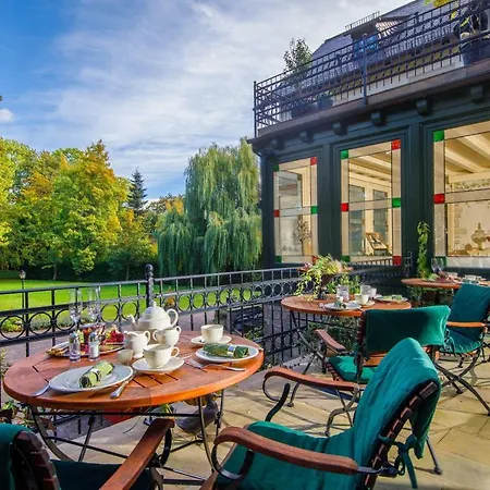 Villa-ottilienruh-pfauen-suite