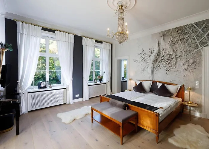 Villa-ottilienruh-pfauen-suite *