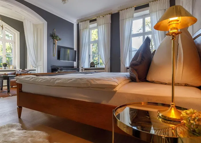 게스트하우스 Villa-ottilienruh-pfauen-suite