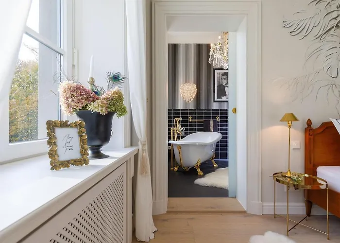 Villa-ottilienruh-pfauen-suite * 일젠부르크